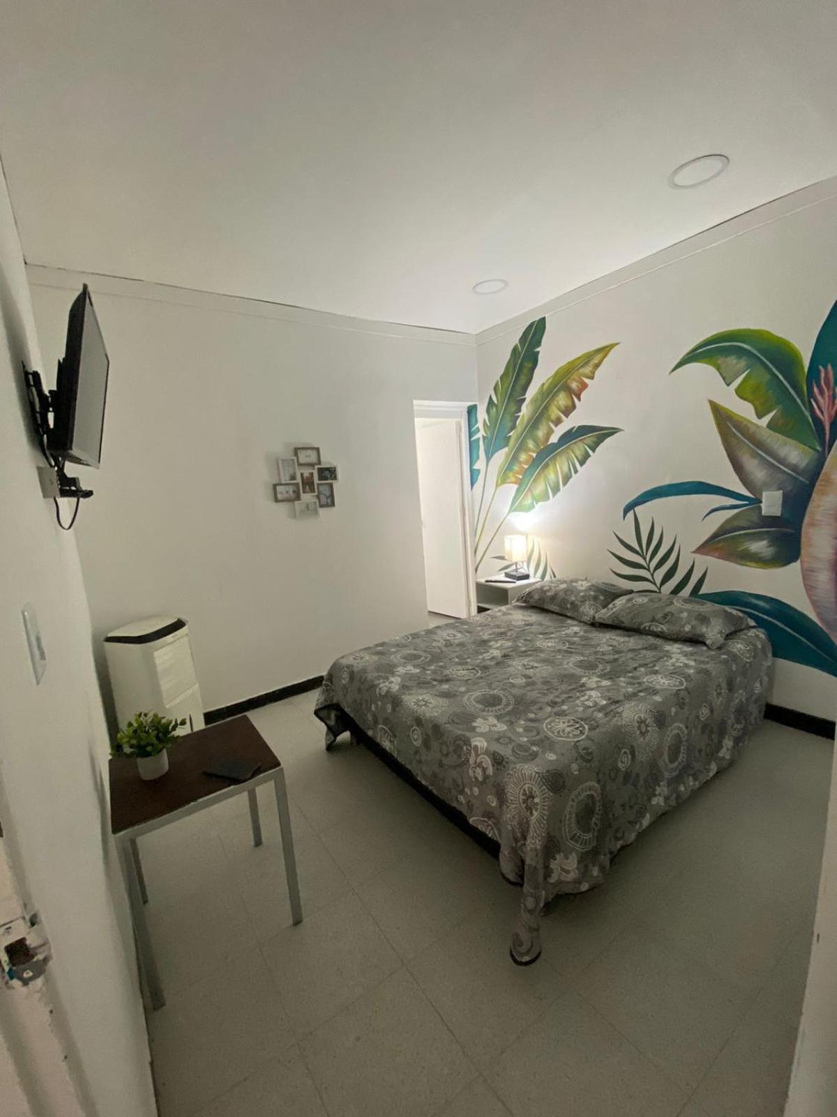 Baku Laureles Hostel Medellín Exterior foto